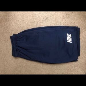Nike FB therma-fit shorts (L)